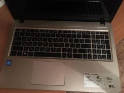 Asus X51R. 15", WiFi, Bluetooth, ����������� �� 3��.