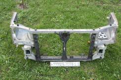 Рамка радиатора. Subaru Forester, SG5