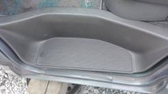 Порог пластиковый. Toyota Regius, RCH47W Двигатель 3RZFE