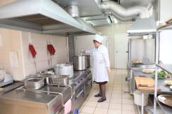 Повар. Требуется повар. ООО "Феникс". Г. Артем ул. Партизанская, 13