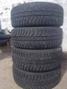Bridgestone Ice Cruiser 7000. Зимние, шипованные, износ: 30%, 4 шт