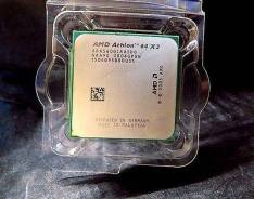 AMD Athlon 64 X2 5600+