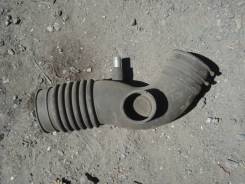 Патрубок воздухозаборника. Toyota Verossa, JZX110 Toyota Mark II Wagon Blit, JZX110 Toyota Mark II, JZX110 Двигатель 1JZFSE
