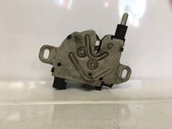 Замок капота. Ford Focus, CB4 Двигатели: AODA, AODB, ASDA, ASDB, HWDA, HWDB, HXDA, HXDB, KKDA, KKDB, QQDB, SHDA, SHDB, SHDC, SIDA