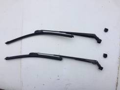 Держатель щетки стеклоочистителя. Toyota: Corolla, Hilux Surf, Yaris, Cynos, Corolla II, Hilux, Dyna, Land Cruiser Prado, Succeed, Echo Verso, Toyoace...
