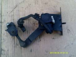 Фара. Subaru Forester, SG5 Двигатели: EJ203, EJ205