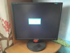 Samsung. 19" (48 см), технология LCD (ЖК)
