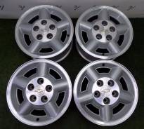 Chevrolet. 7.0x15, 5x120.00, ET50, ЦО 70,0 мм.