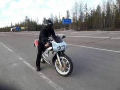 Honda VFR 400. 400 куб. см., исправен, птс, без пробега