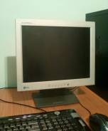LG. 15" (38 см), технология LCD (ЖК)