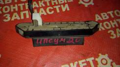 Ручка открывания багажника. Toyota Ipsum, ACM21, ACM26W, ACM26, ACM21W Двигатель 2AZFE