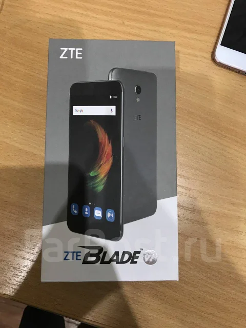 ZTE Blade V7. �/� ����
