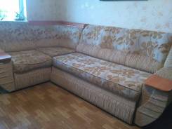 Диваны угловые.