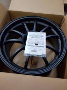Advan Racing RZ-DF. 9.0x19, 5x114.30, ET35, ЦО 73,0 мм.