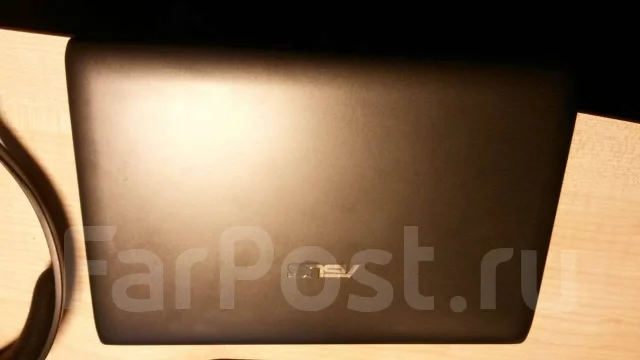 Asus Eee PC 1025C. 10.1", 1 600����, ��� 1024 ��, ���� 320���, WiFi: 1, ����������� �� 5 200��. ����