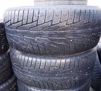 Nokian Hakkapeliitta R. Всесезонные, износ: 40%, 2 шт