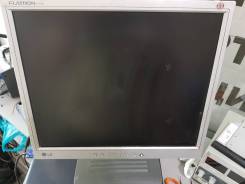 LG. 17" (43 см), технология LCD (ЖК)