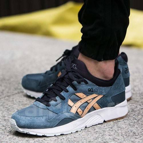 Asics 37 . 3 590