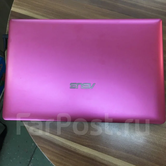 Asus X501A. 15.6", WiFi: 1, Bluetooth: 1 ����