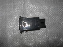 Кнопка включения противотуманных фар. Toyota: Previa, RAV4, Camry Gracia, Hiace, Paseo, Hilux, MR-S, Camry, Starlet, Picnic, MR2 Двигатели: 2TZFE, 3SF...