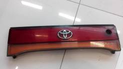 Вставка багажника. Toyota Corolla, AE100