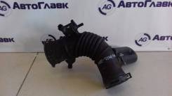Патрубок воздухозаборника. Toyota Ipsum, ACM21, ACM26 Toyota Picnic Verso, ACM20 Toyota Avensis Verso, ACM20 Двигатели: 2AZFE, 1AZFE