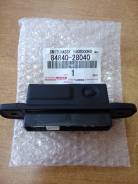 Кнопка открывания задней двери Toyota 84840-28040