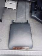 Крышка бардачка. Toyota Land Cruiser, GRJ200, J200, URJ200, URJ202, URJ202W, UZJ200, UZJ200W, VDJ200 Двигатели: 1GRFE, 1URFE, 1VDFTV, 2UZFE, 3URFE