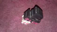 Кнопка стеклоподъемника. Subaru Forester, SG5, SG9 Двигатели: EJ203, EJ202, EJ205, EJ255