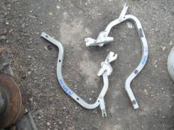 Крепление крышки багажника. Toyota Mark II, JZX115, GX115, JZX110, GX110 Двигатели: 1JZFSE, 1JZGTE, 1GFE, 1JZGE