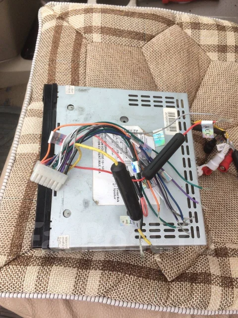 Pioneer AVH-1400DVD ����