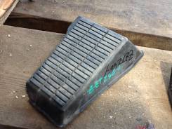 Подставка под ногу. Toyota Allion, ZZT240, ZZT245, NZT240, AZT240