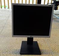 LG. 17" (43 см), технология LCD (ЖК)