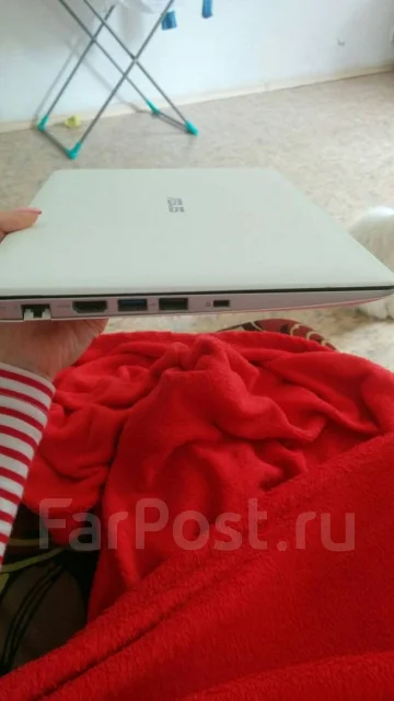 Asus X201E. 11.6", 1,1����, ���� 2���, WiFi: 1, Bluetooth: 1 ����