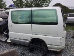 Задняя часть автомобиля. Nissan Elgrand, APE50, AVE50, ALWE50, ATWE50, ATE50, AVWE50, ALE50, APWE50 Двигатели: VQ35DE, QD32ETI, VG33E