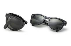Очки Ray-Ban.