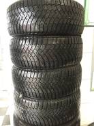 Michelin X-Ice North Xin2. Зимние, шипованные, 2011 год, износ: 20%, 4 шт