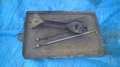 Крепление аккумулятора. Subaru Legacy, BL5, BL9, BLE, BM, BM9, BP5, BPE, BR9, BRF Subaru Legacy B4, BL5, BL9, BLE, BM9 Subaru Legacy Wagon, BP5, BPE S...