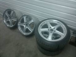 Zormer. 8.5x18, 5x114.30