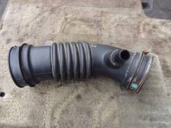 Патрубок воздухозаборника. Toyota: Corolla, Yaris, Corolla Rumion, Allion, Auris, Corolla Fielder, Corolla Axio, ist, Premio, Matrix, Scion Двигатель...