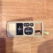 Кнопка управления зеркалами. Toyota Corolla