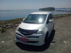 Toyota Ractis. автомат, 4wd, 1.5 (105 л.с.), бензин
