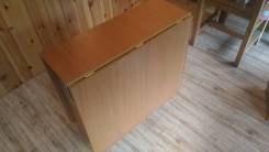 Столы-книги.