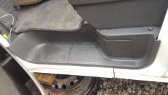 Порог пластиковый. Toyota Lite Ace, CR41, SR40, KR42 Toyota Town Ace, KR42, CR41, SR40 Toyota Town Ace Noah, CR42, KR52, KR41, KR42, SR40, SR50, SR50G...