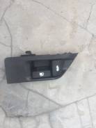 Кнопка открывания багажника. Toyota Corolla, NDE150, ZZE150, ADE150, ZRE151, ZRE152 Toyota Yaris, NCP93, NCP92 Toyota Vios, NCP93 Toyota Camry, ACV40...