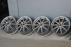 Hot Stuff Waren WR10. 7.0x17", 5x114.3, ET48 ����
