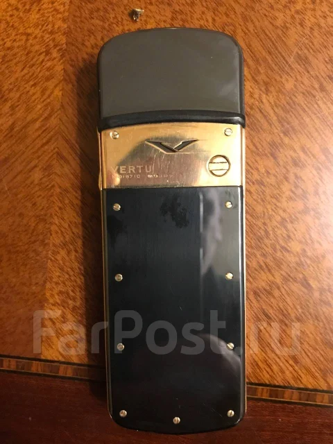 Vertu Signature. �/� ����