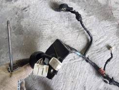 Проводка двери. Toyota Land Cruiser, UZJ200W, J200, GRJ200, URJ200, URJ202, UZJ200, VDJ200, URJ202W Двигатели: 1VDFTV, 1URFE, 3URFE, 1GRFE, 2UZFE