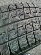 Bridgestone Blizzak Revo2. Зимние, без шипов, износ: 30%, 2 шт