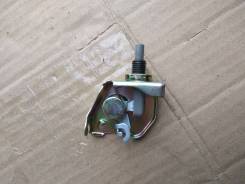 Замок лючка бензобака. Toyota Cresta, JZX91, JZX90, JZX93, GX90, SX90, LX90 Toyota Mark II, JZX91E, JZX90E, GX90, JZX90, LX90, JZX91, JZX93, SX90 Toyo...